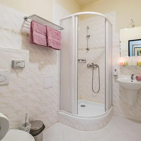 Otel Orlican 3*