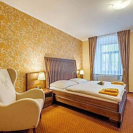 Orlican Hotel 3*