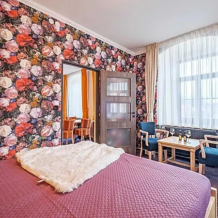 Orlican Hotel