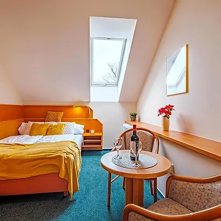 Orlican Hotel